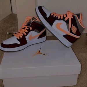 Wmns Air Jordan 1 Mid SE ‘Peach Mocha’